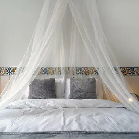 Oda ve Kahvaltı 1924 3*