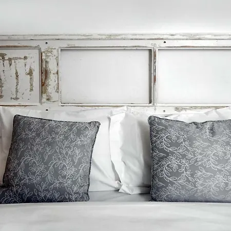 1924 ベッド・アンド・ブレックファスト 3*