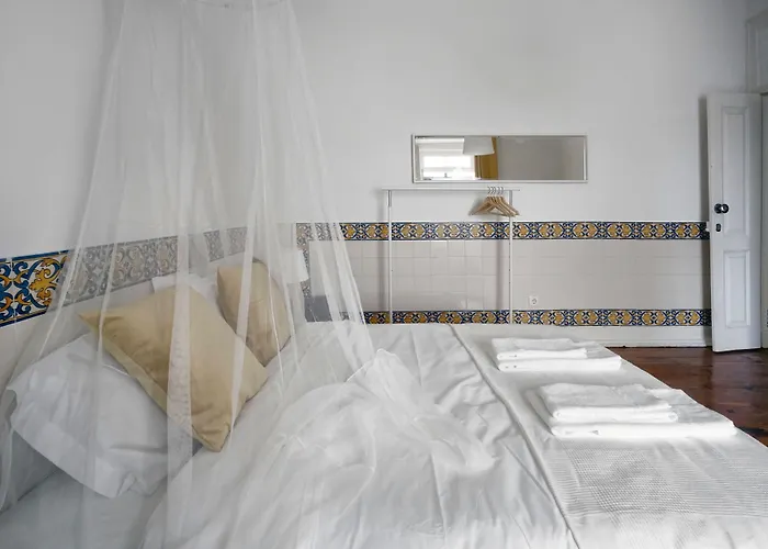 Bed and Breakfast 1924 3*